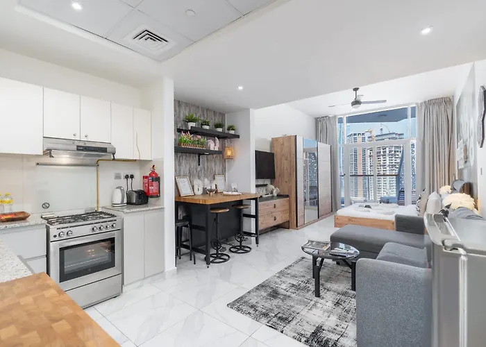 Cozy Studio With Dubai Water Canal View In Business Bay