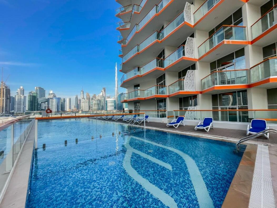 Cozy With Water Canal View In Business Bay Apartment *