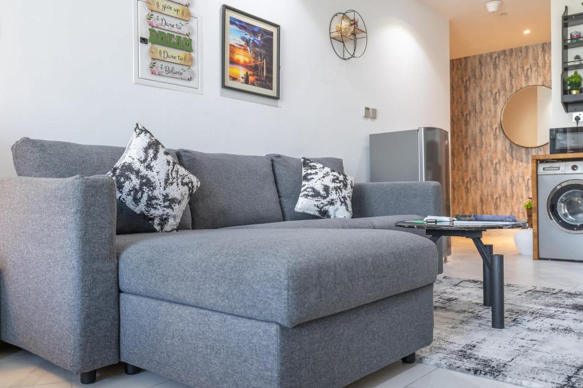 Cozy With Water Canal View In Business Bay Apartment