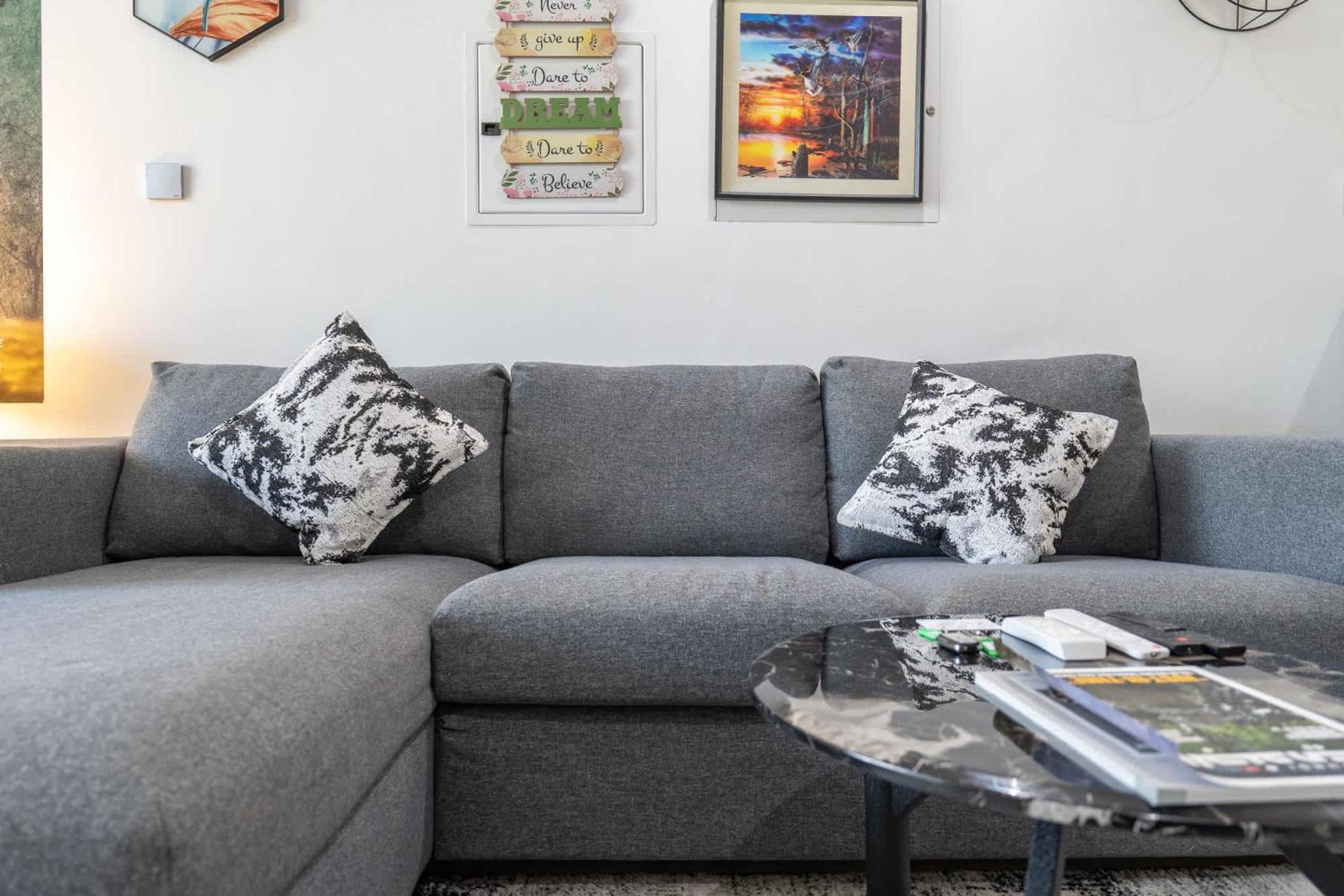 Cozy With Water Canal View In Business Bay Apartment *