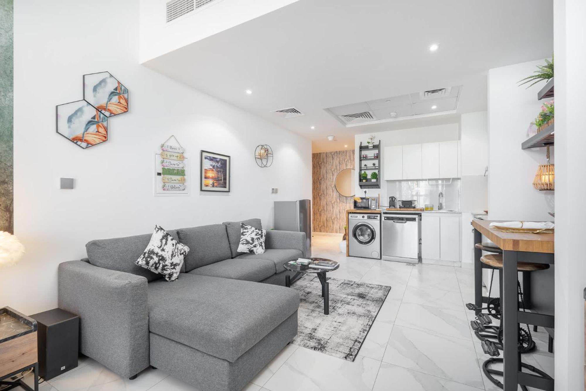 Cozy With Water Canal View In Business Bay Apartment Dubai