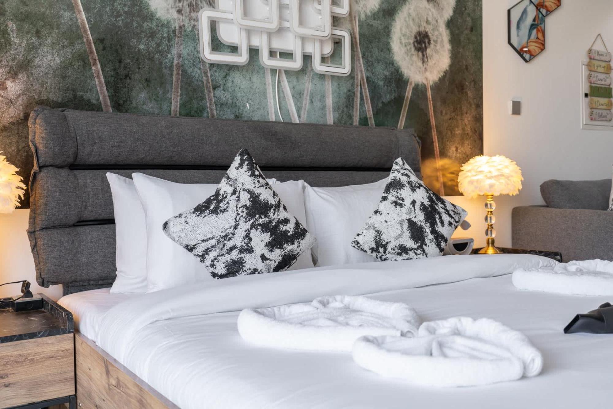 Apartment Cozy With Water Canal View In Business Bay Dubai