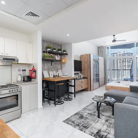 Cozy Studio With Dubai Water Canal View In Business Bay Exterior photo