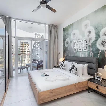 Cozy Studio With Dubai Water Canal View In Business Bay Exterior photo